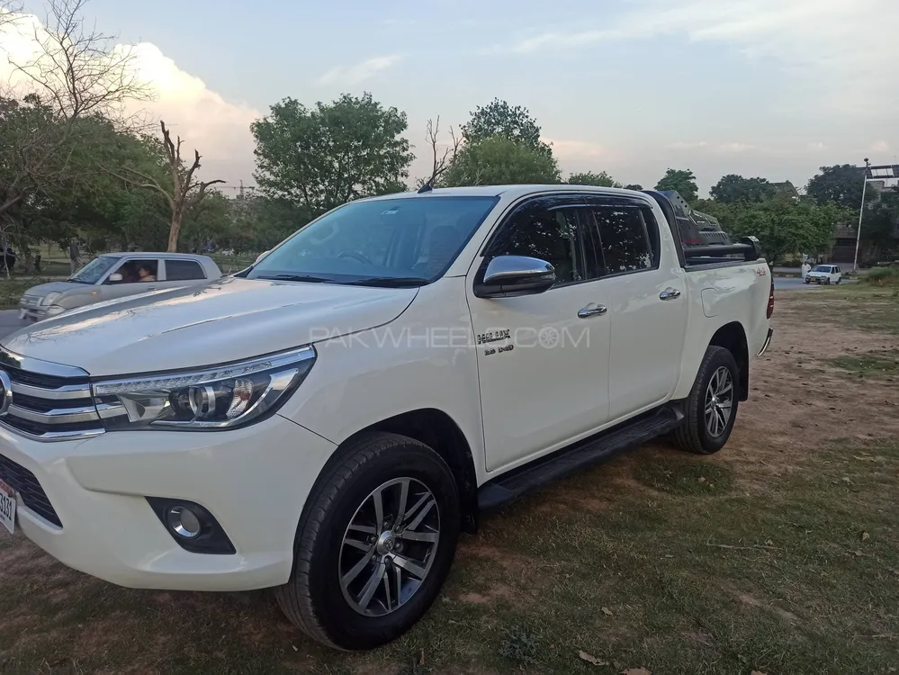 Toyota Hilux 2020 for Sale in Islamabad Image-1