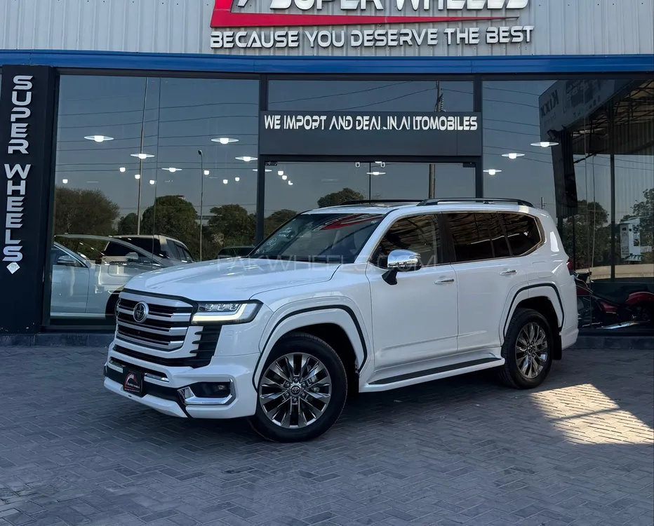 Toyota Land Cruiser 2023 for Sale in Lahore Image-1