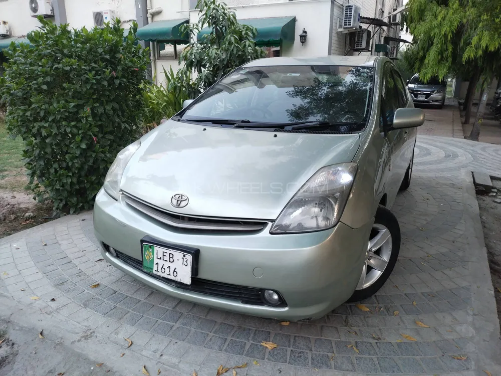 Toyota Prius 2007 for Sale in Lahore Image-1