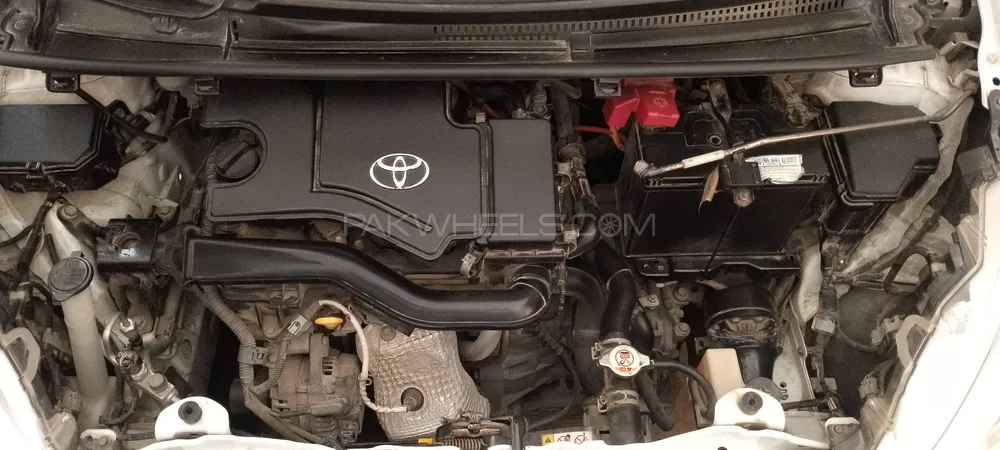 Toyota Vitz 2019 for Sale in Karachi Image-1