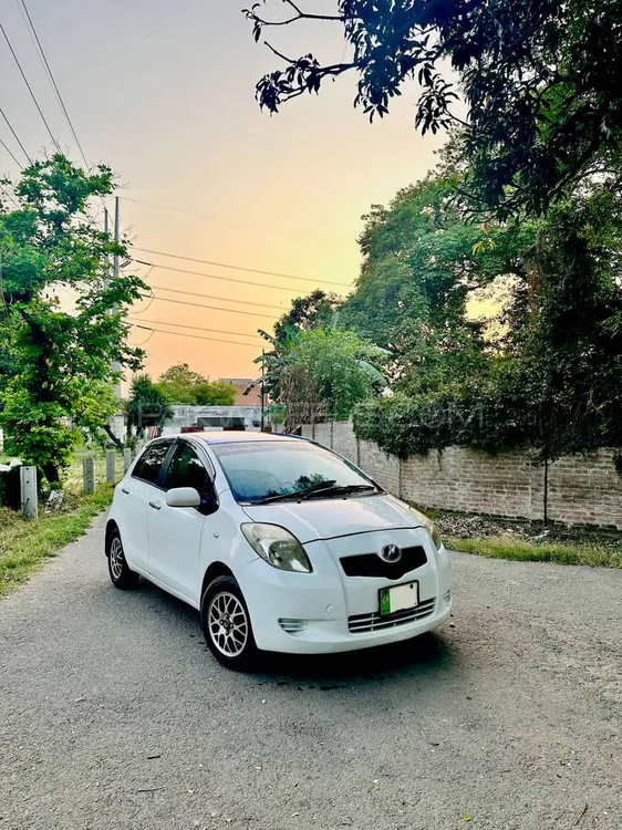 Toyota Vitz 2008 for Sale in Lahore Image-1