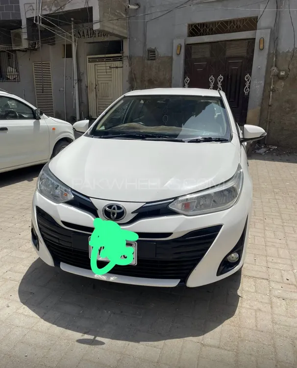 Toyota Yaris Sedan 2021 for Sale in Karachi Image-1