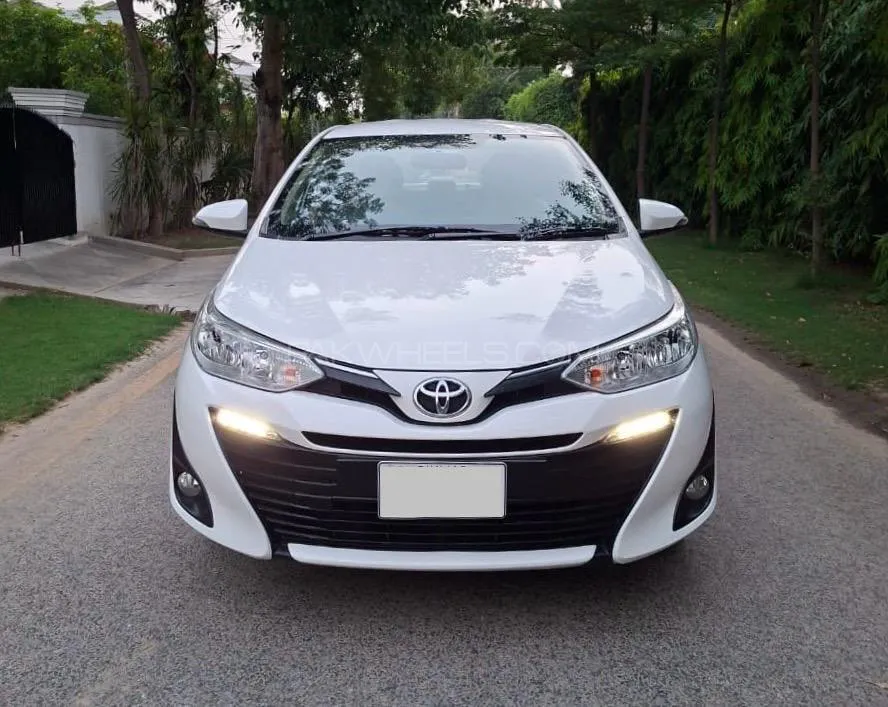 Toyota Yaris Sedan 2020 for Sale in Lahore Image-1