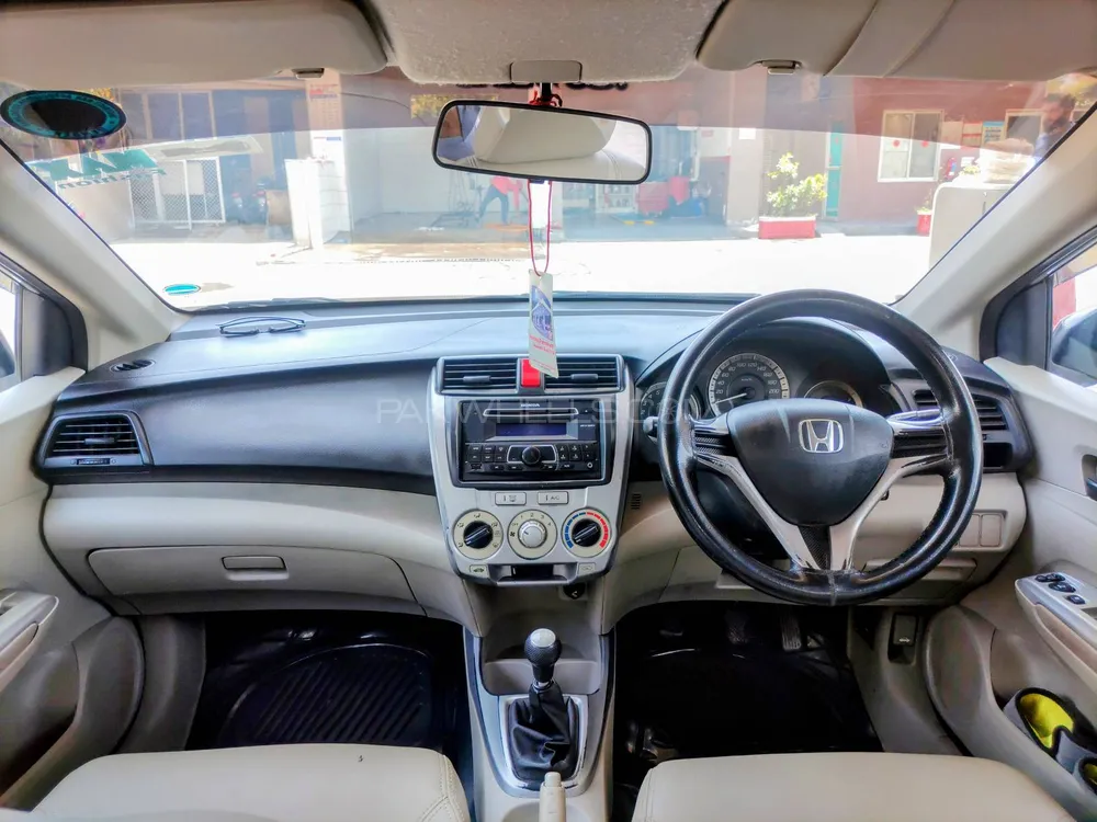 Honda City 2015 for Sale in Faisalabad Image-1