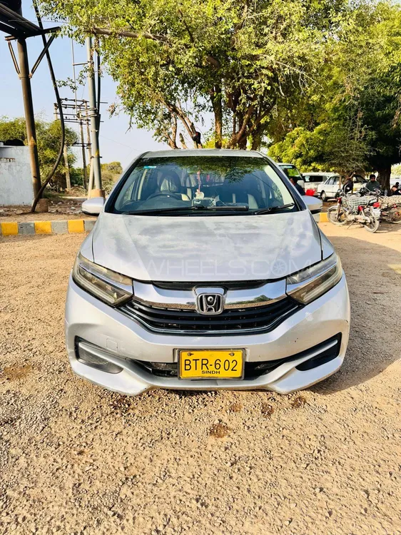 Honda Fit 2015 for Sale in Karachi Image-1
