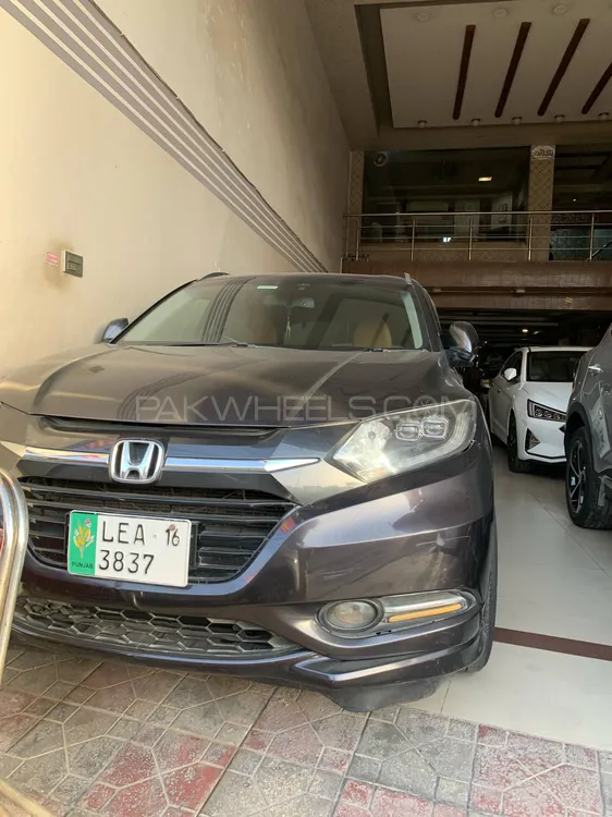 Honda Vezel 2014 for Sale in Multan Image-1