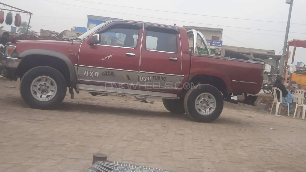 Toyota 4 Runner 1992 for Sale in Dera ismail khan Image-1