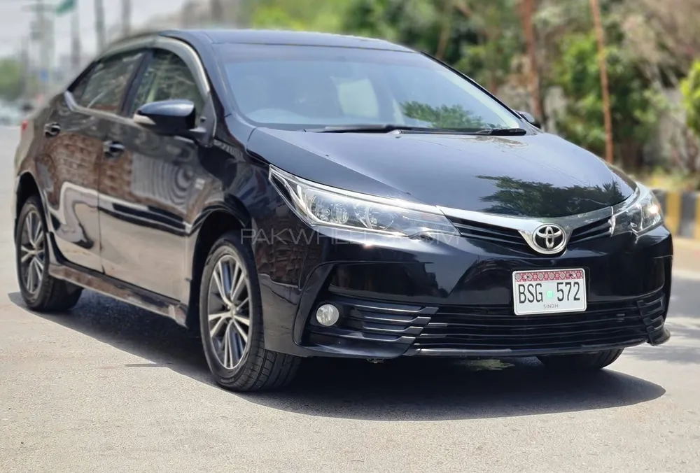 Toyota Corolla 2020 for Sale in Karachi Image-1
