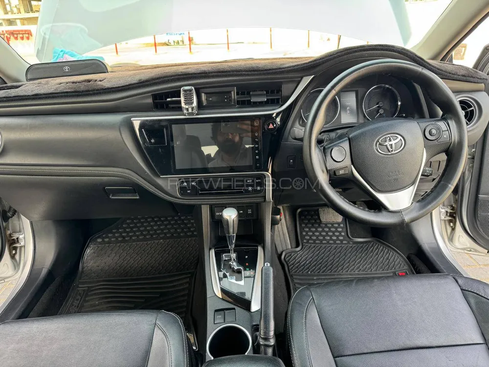 Toyota Corolla 2021 for Sale in Karachi Image-1