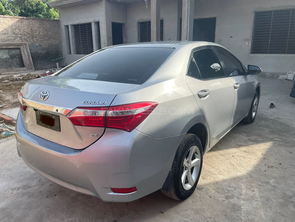 Toyota Corolla 2015 for Sale in Sargodha Image-1