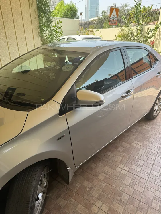 Toyota Corolla 2017 for Sale in Karachi Image-1