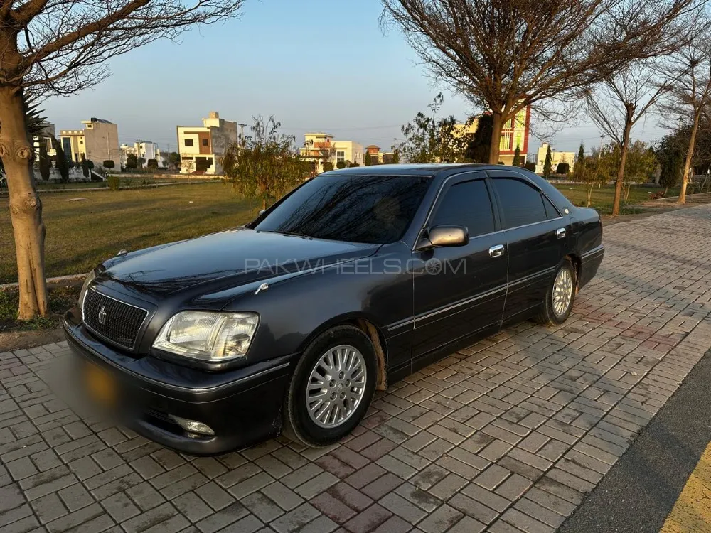 Toyota Crown 2001 for Sale in Okara Image-1