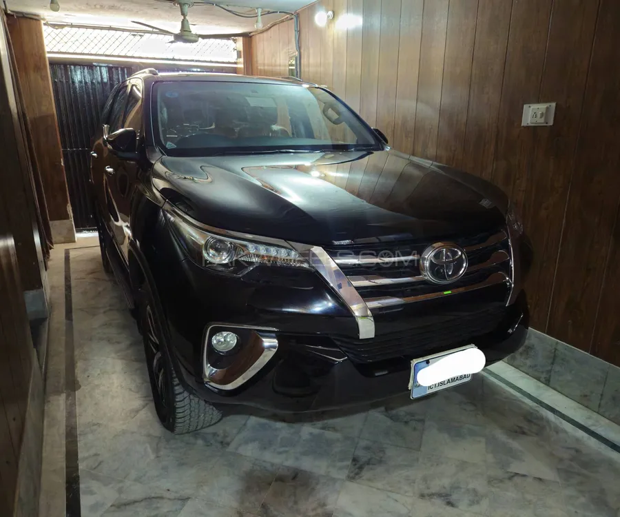 ٹویوٹا فورچیونر 2018 for Sale in ساہیوال Image-1