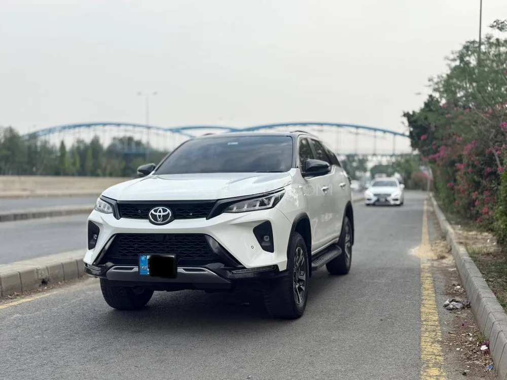 Toyota Fortuner 2022 for Sale in Lahore Image-1