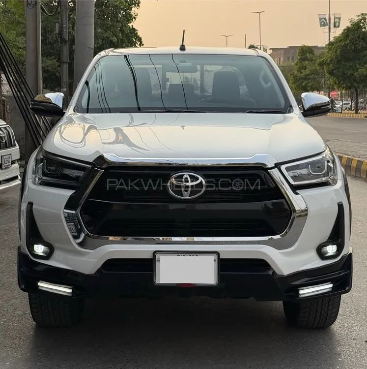 Toyota Hilux 2021 for Sale in Lahore Image-1