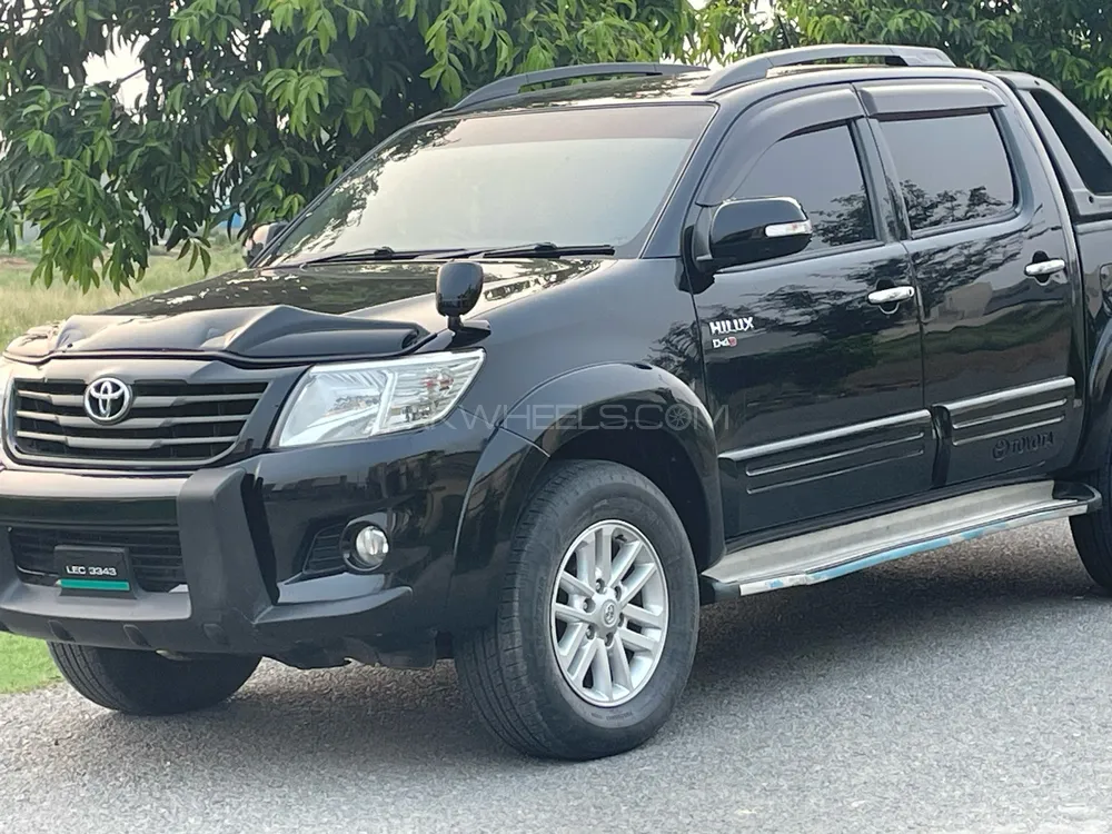 Toyota Hilux 2016 for Sale in Lahore Image-1