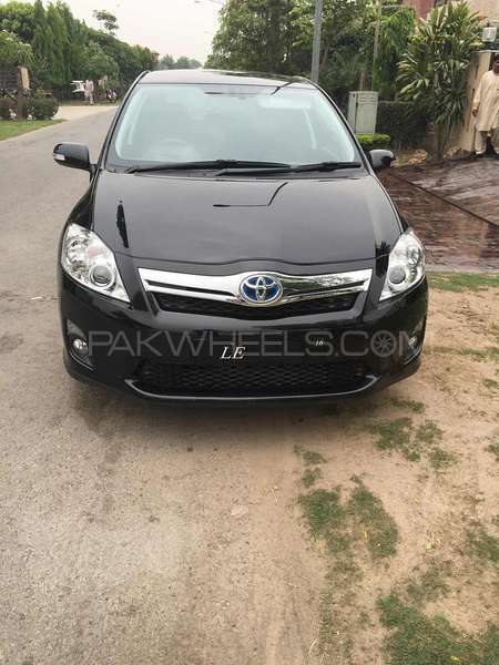 Toyota Auris 2012 for Sale in Lahore Image-1