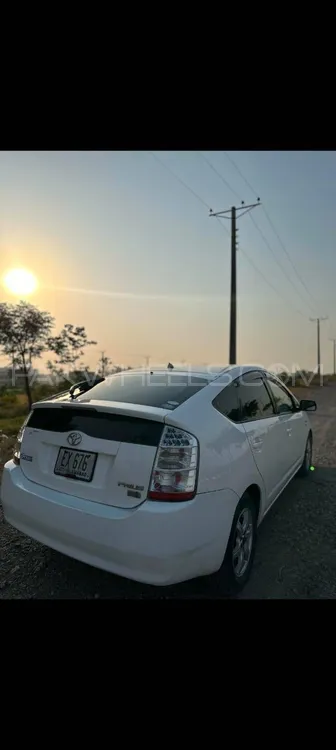 Toyota Prius 2010 for Sale in Islamabad Image-1