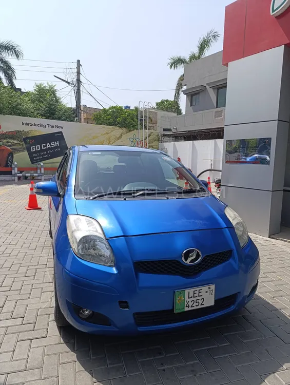 Toyota Vitz 2008 for Sale in Lahore Image-1
