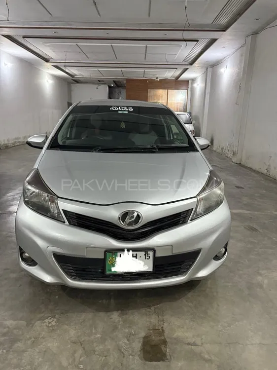Toyota Vitz 2012 for Sale in Gujranwala Image-1