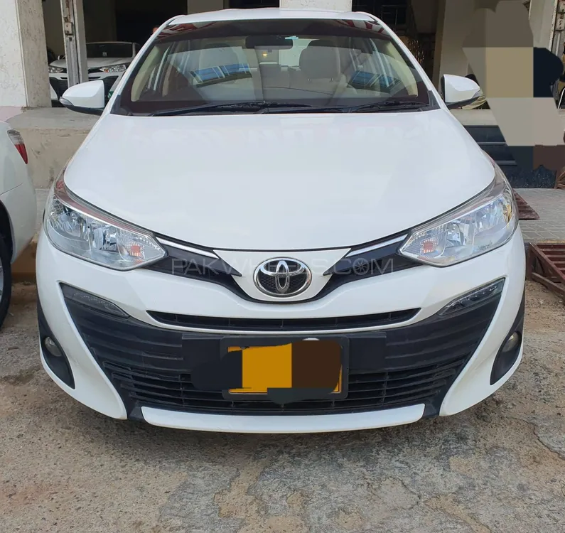 Toyota Yaris Sedan 2020 for Sale in Karachi Image-1