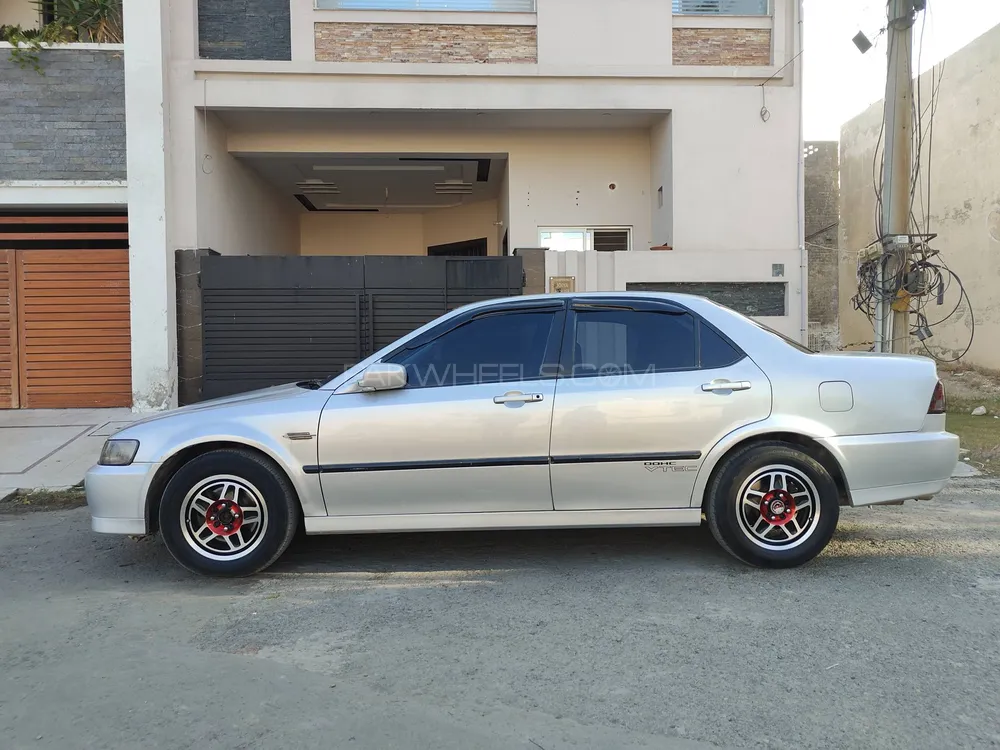 Honda Accord 2001 for Sale in Lahore Image-1