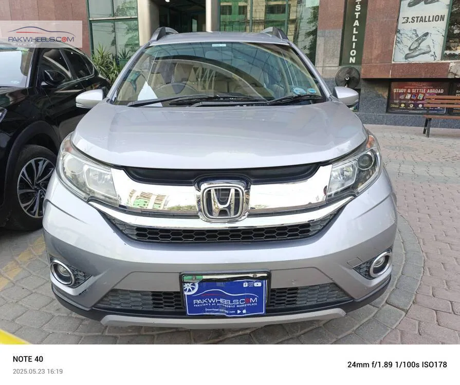 Honda BR-V 2017 for Sale in Lahore Image-1