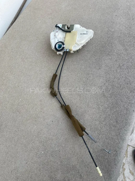 Honda City 2010 door lock Image-1