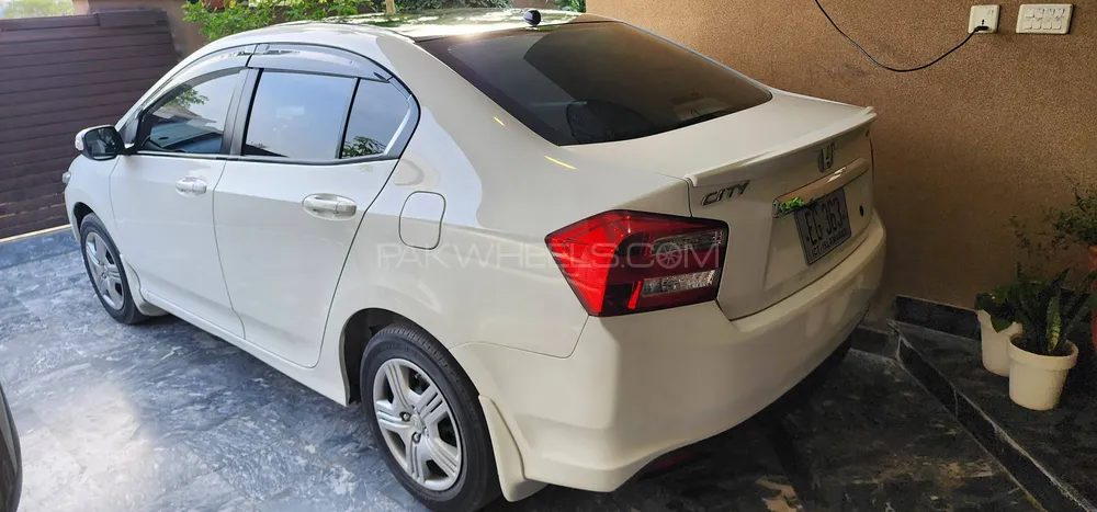 Honda City 2015 for Sale in Islamabad Image-1