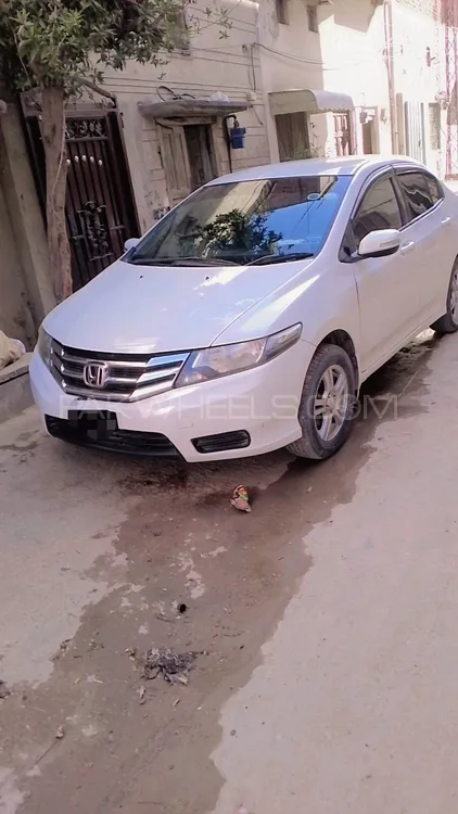 Honda City 2016 for Sale in Faisalabad Image-1