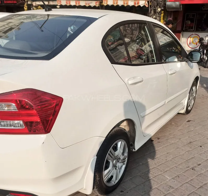 Honda City 2018 for Sale in Lahore Image-1