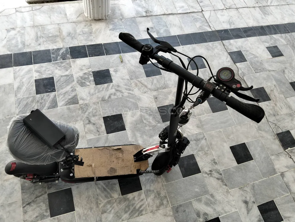 Lectrix Scooty 2024 for Sale Image-1