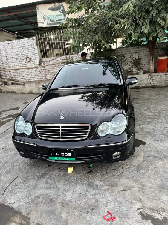 Mercedes Benz C Class Coupe 2007 for Sale in Peshawar Image-1