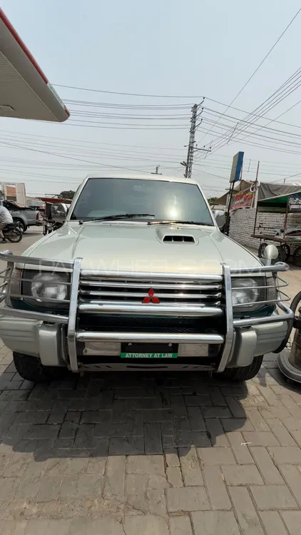 Mitsubishi Pajero 1990 for Sale in Lahore Image-1
