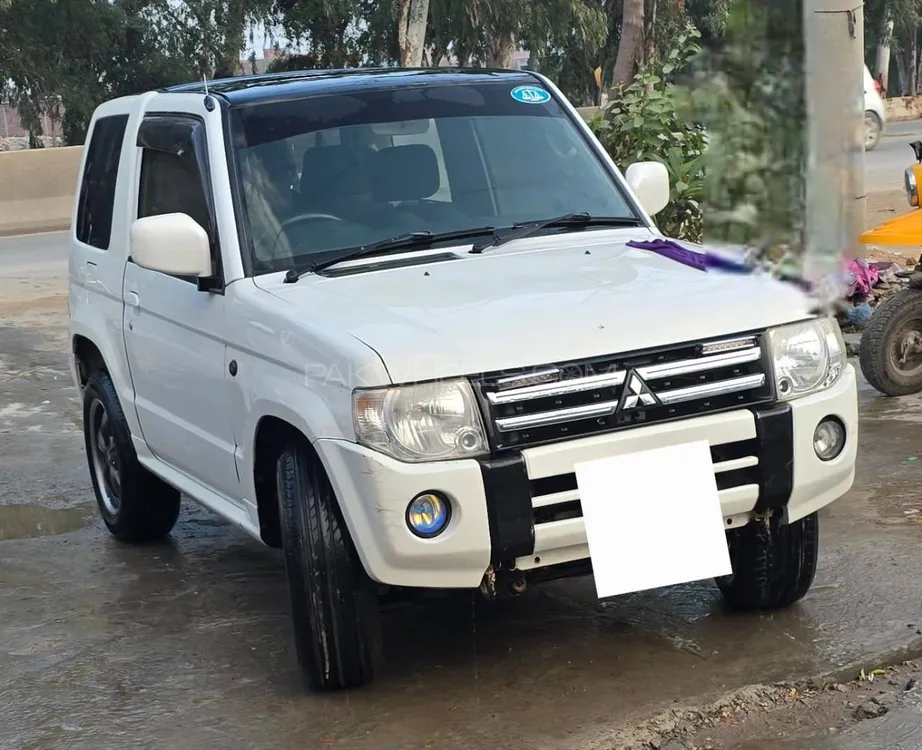 Mitsubishi Pajero Mini 2011 for Sale in Gujranwala Image-1