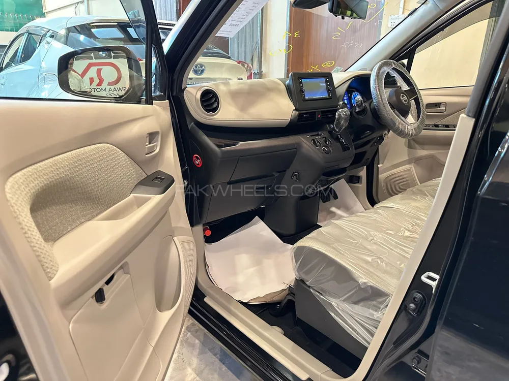نسان ڈیز 2022 for Sale in لاہور Image-1