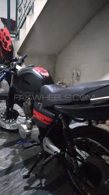 راوی Piaggio Storm 125 2012 for Sale Image-1