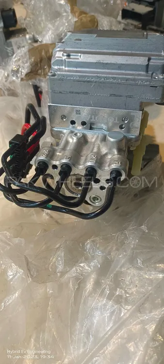 Toyota ABS units for all cars. c1391 Image-1
