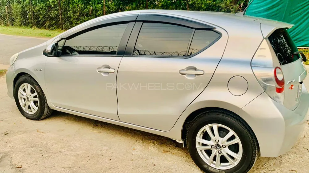 Toyota Aqua 2013 for Sale in Haripur Image-1