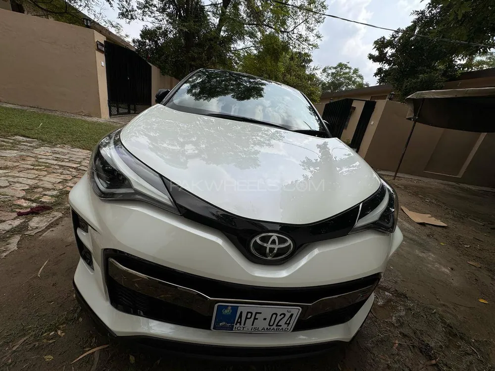 Toyota C-HR 2019 for Sale in Islamabad Image-1