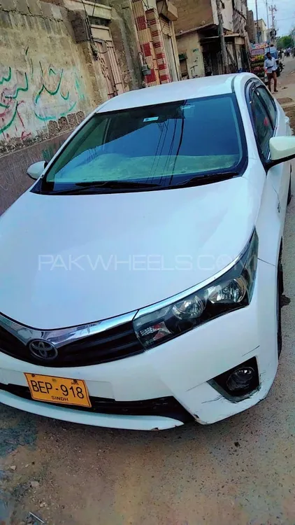 Toyota Corolla 2015 for Sale in Karachi Image-1