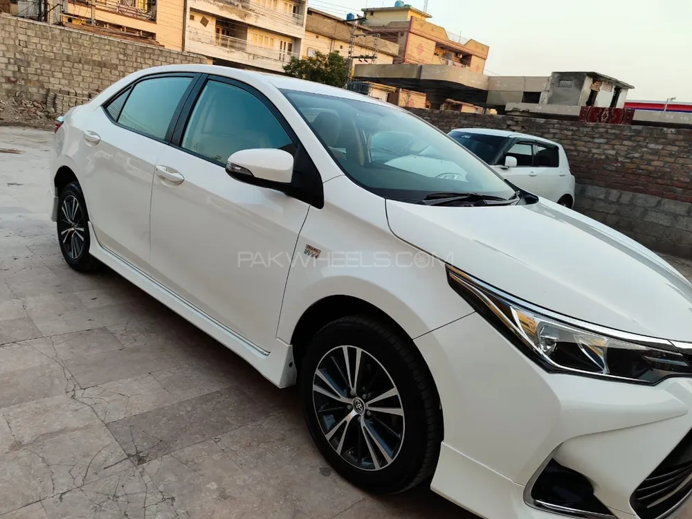 Toyota Corolla 2021 for Sale in Kallar Saddiyian Image-1