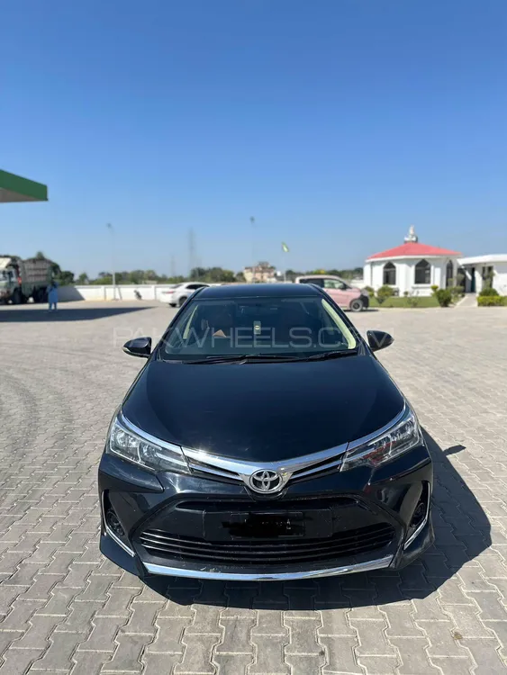 Toyota Corolla 2017 for Sale in Bhimber Image-1