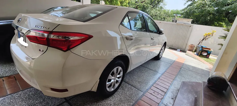 Toyota Corolla 2018 for Sale in Islamabad Image-1