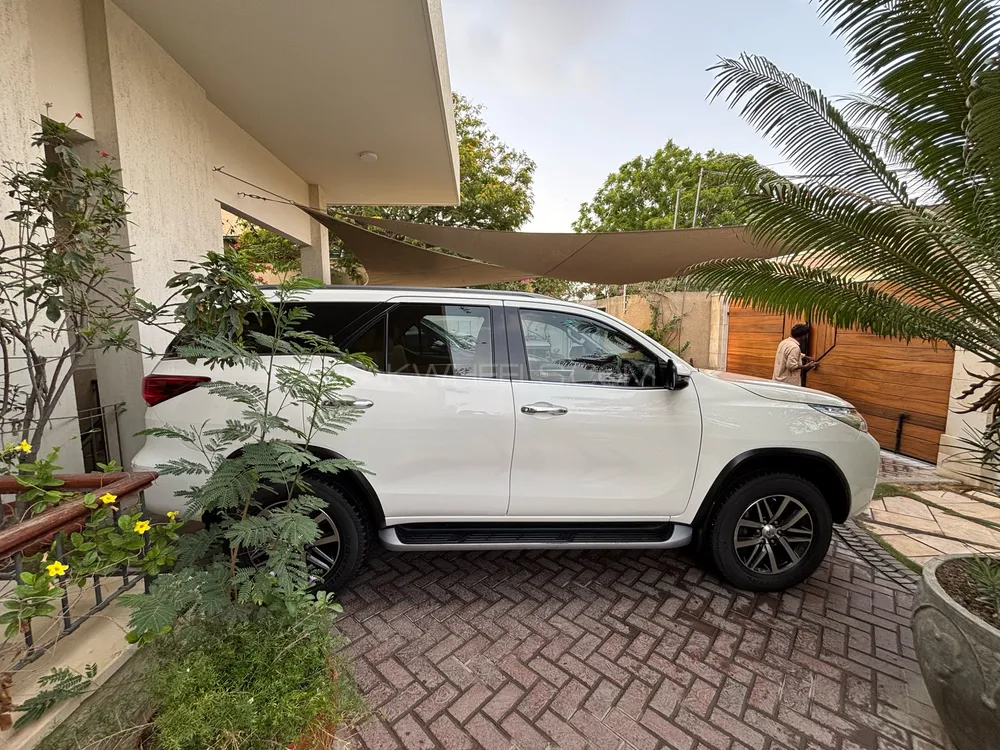 Toyota Fortuner 2018 for Sale in Karachi Image-1