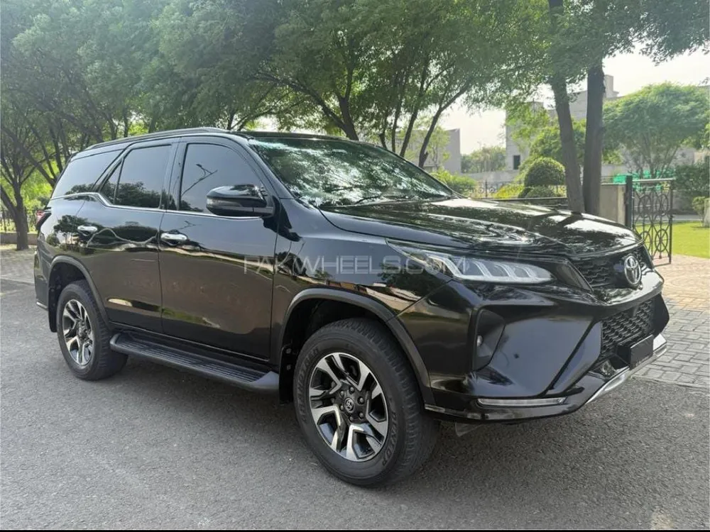 Toyota Fortuner 2023 for Sale in Lahore Image-1