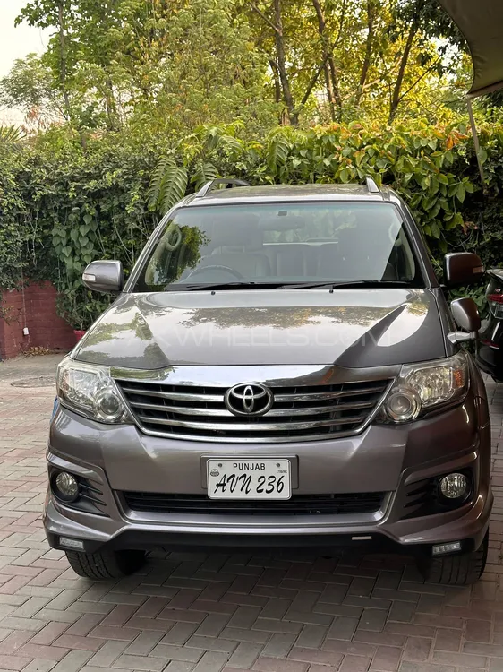 Toyota Fortuner 2016 for Sale in Lahore Image-1
