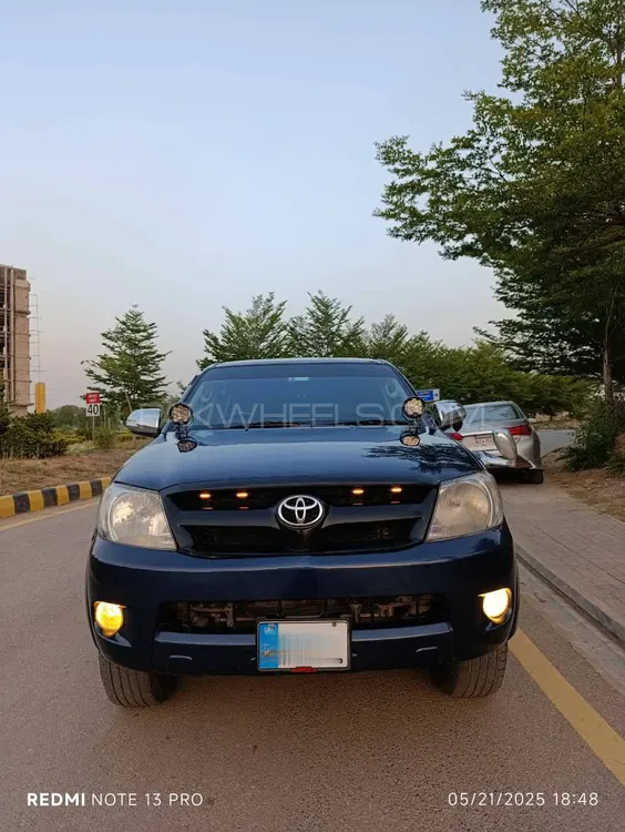 Toyota Hilux 2007 for Sale in Islamabad Image-1