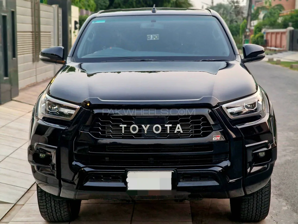 Toyota Hilux 2024 for Sale in Lahore Image-1