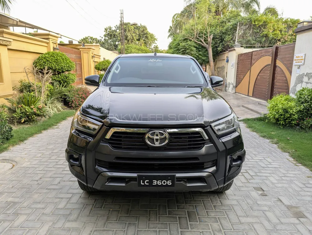 Toyota Hilux 2023 for Sale in Multan Image-1